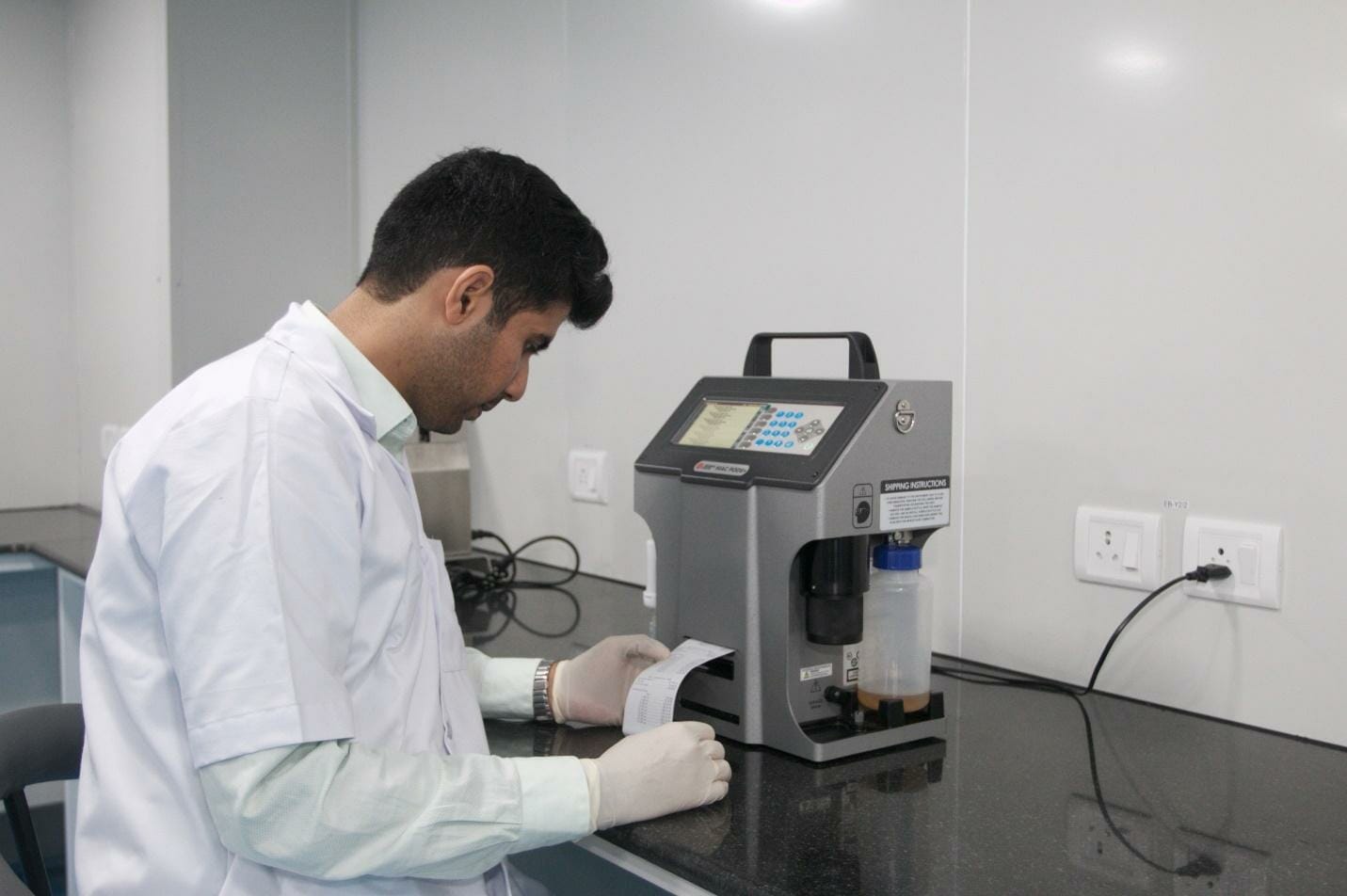 The liquid particle counter which provides the count of particles in each liquid sample tested. Instrument complies with ISO 11171 and provide test results in accordance with ISO 4406